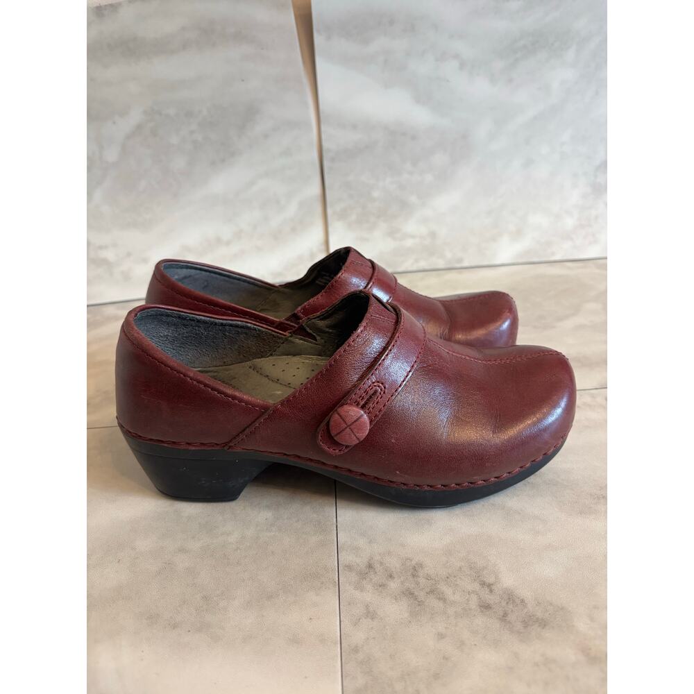 Dansko Womens Clogs Red Leather Slip On Casual Round Toe Block Heels Size 6.5-7